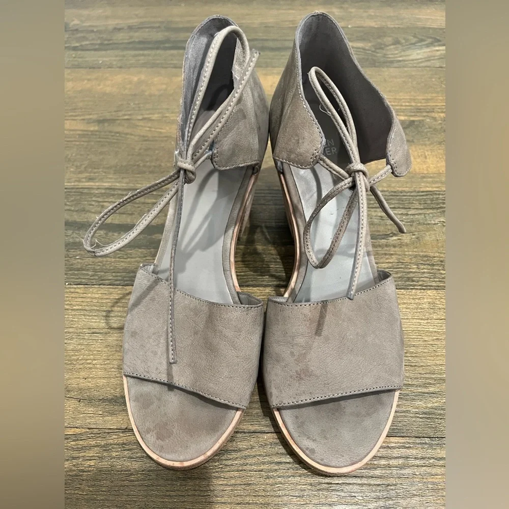 Eileen Fisher‎ Tan Suede Leather Sandals Size 8